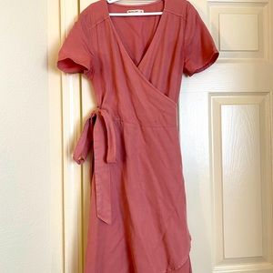 Marine layer pink wrap dress in XS